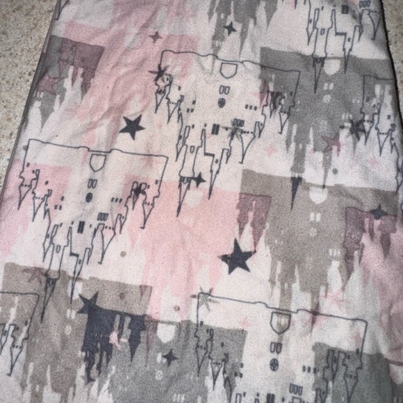 Disney Pink Castle Print Leggings Size XL – Magical Stretchy Comfort 🪄 - Picture 5 of 5